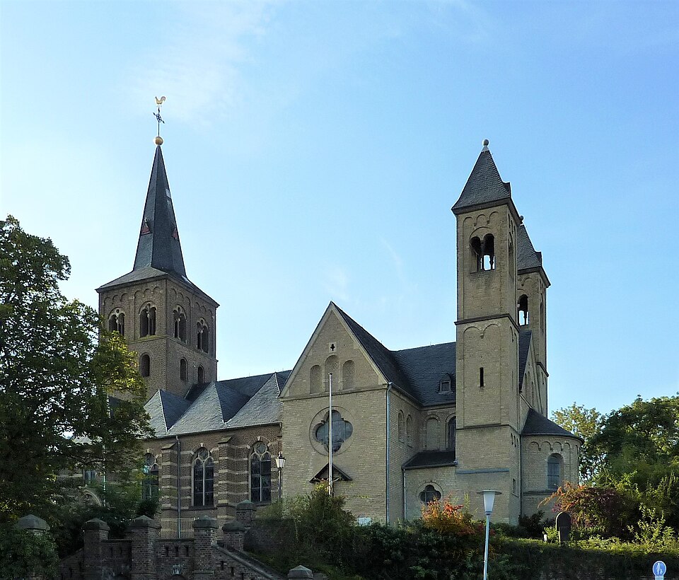 St._Remigius_(Bergheim)1 (c) Von Chris06 - Eigenes Werk, CC0, https://commons.wikimedia.org/w/index.php?curid=16667010 St._Remigius_(Bergheim)1
